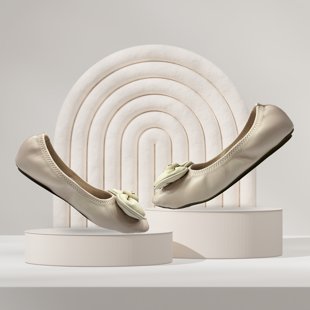Aestify Women’s Soft Ballet Flats with Bow Detail – Elegant Cream Foldable Slip-On Shoes for Everyday Comfort