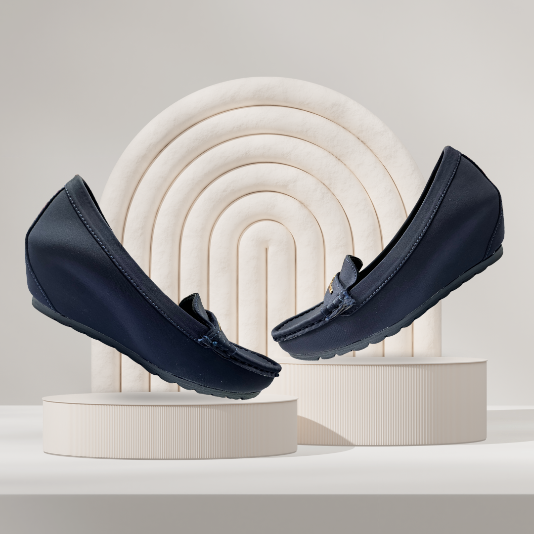 Aestify Women’s Navy Blue Loafers with Gold Accent – Slip-On Comfort Driving Flats for Daily Wear