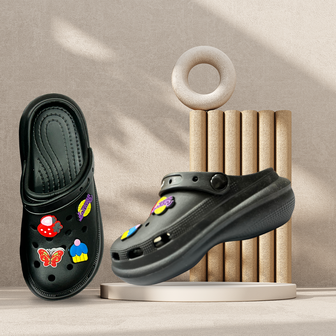 Aestify Women’s Black Clogs with Cute Charms – Comfy & Stylish Everyday Slip-Ons