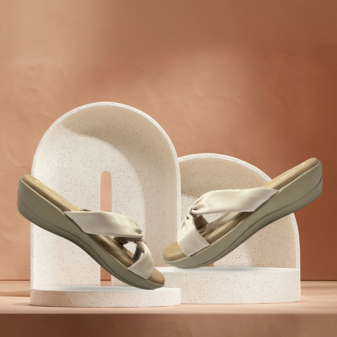 Aestify Women’s Cream Knotted Wedge Sandals – Soft Cushioned Slip-On Platform Flip-Flops
